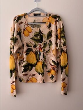 SAMANTHA SUNG Cream Sweater with Yellow Lemon and Green Leaf Print size L